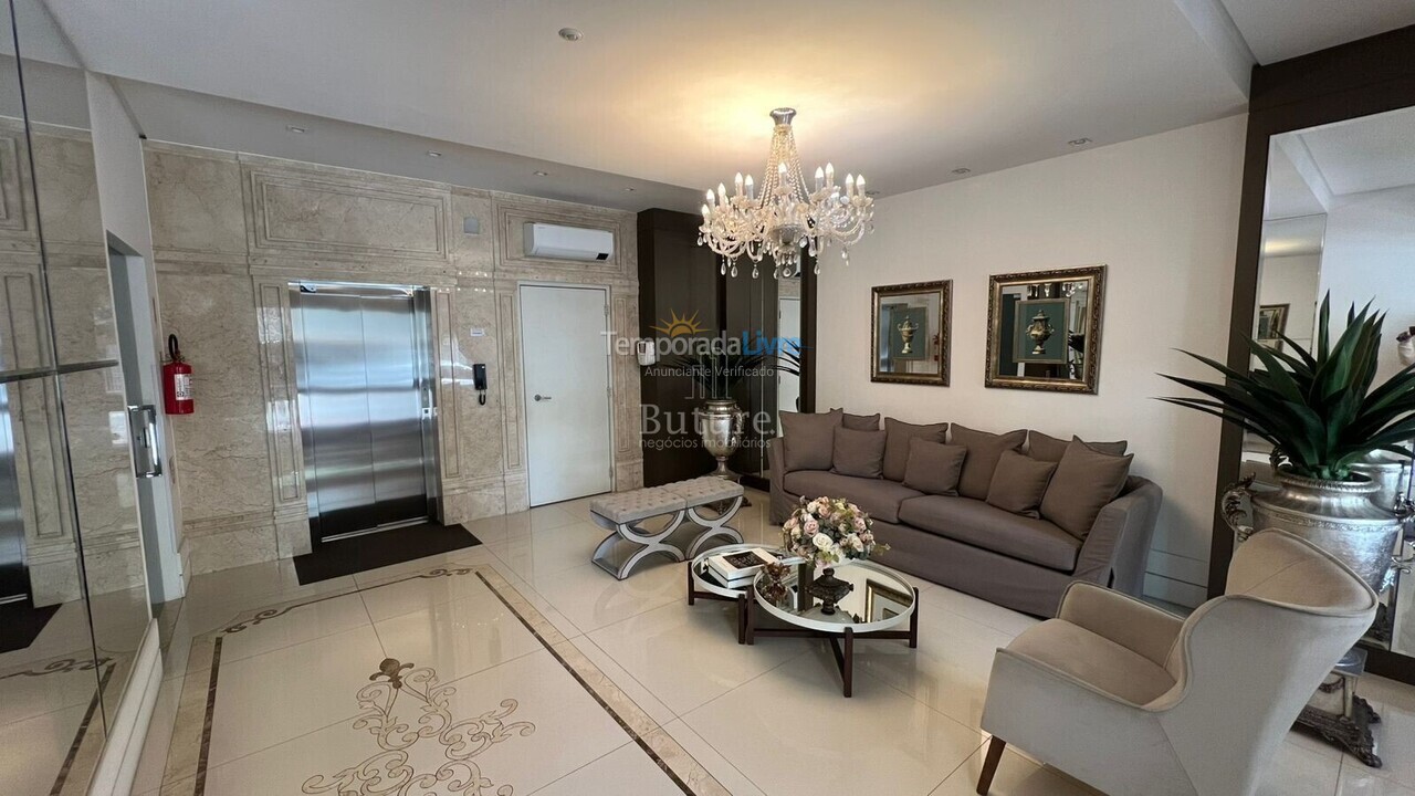 Apartamento para aluguel de temporada em Itapema (Meia Praia)