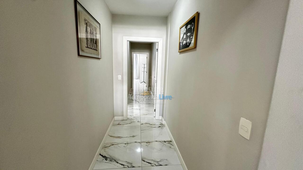 Apartamento para aluguel de temporada em Itapema (Meia Praia)