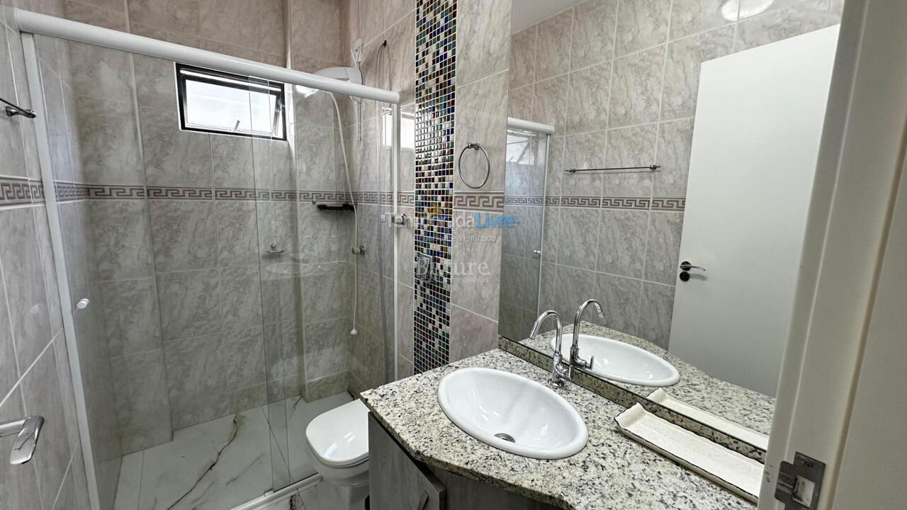 Apartamento para aluguel de temporada em Itapema (Meia Praia)