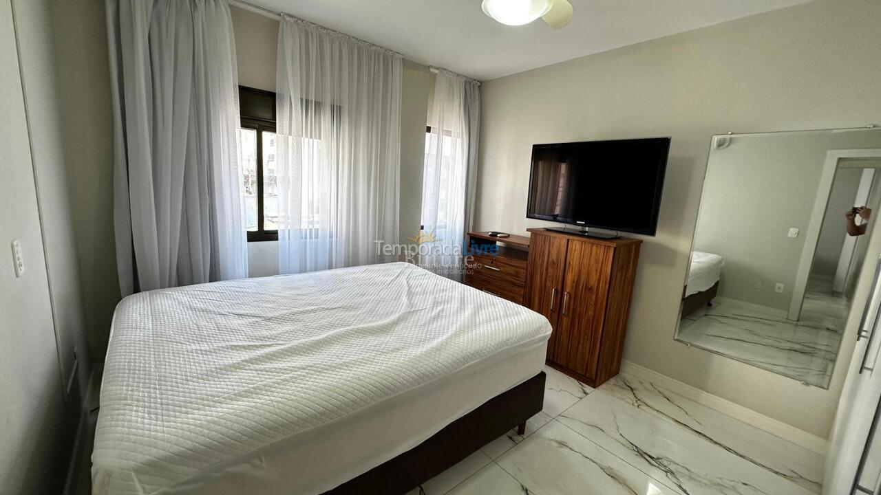 Apartamento para aluguel de temporada em Itapema (Meia Praia)