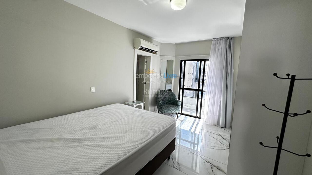 Apartamento para aluguel de temporada em Itapema (Meia Praia)