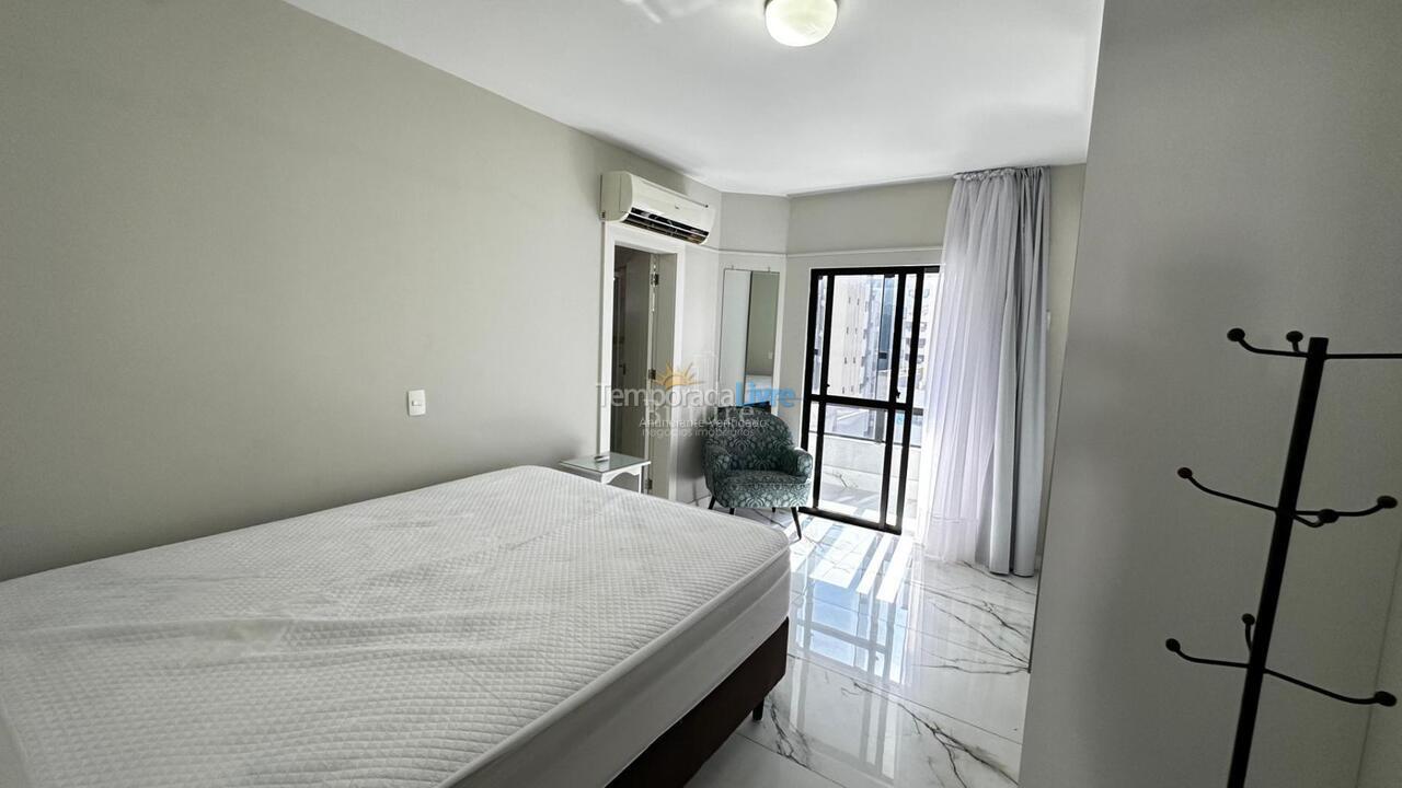 Apartamento para aluguel de temporada em Itapema (Meia Praia)