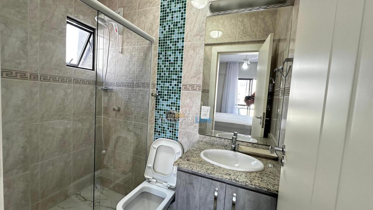 Apartamento para aluguel de temporada em Itapema (Meia Praia)