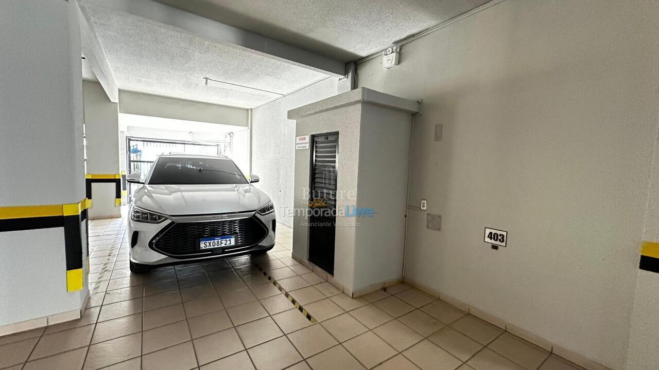 Apartamento para aluguel de temporada em Itapema (Meia Praia)