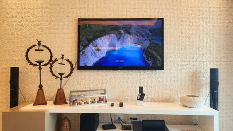 Sala de estar com firebox amazon