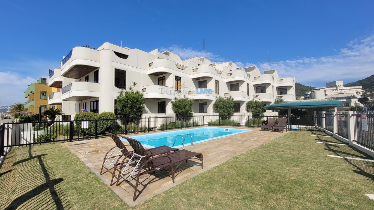Apartment for vacation rental in Bombinhas (Praia de Bombas)