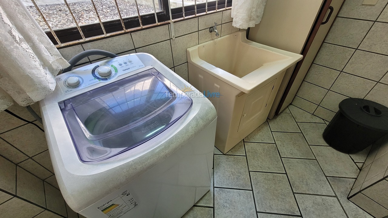 Apartment for vacation rental in Bombinhas (Praia de Bombas)