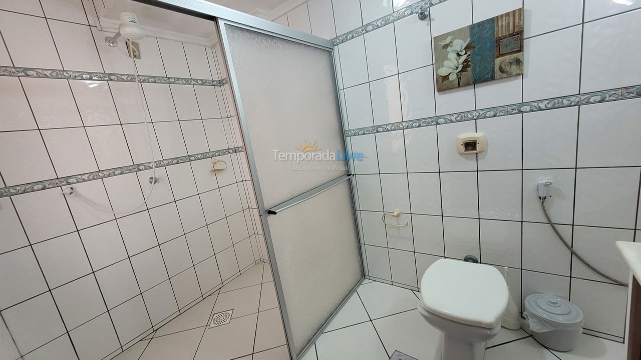 Apartment for vacation rental in Bombinhas (Praia de Bombas)