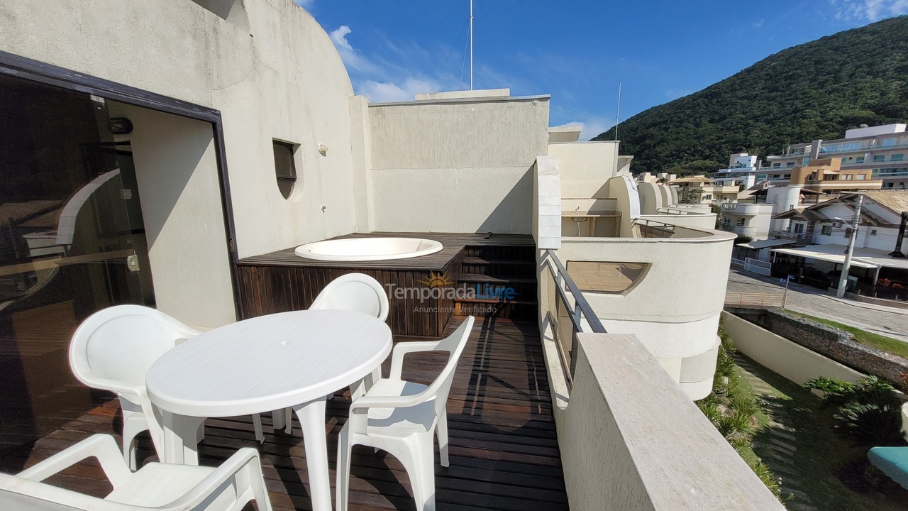 Apartment for vacation rental in Bombinhas (Praia de Bombas)
