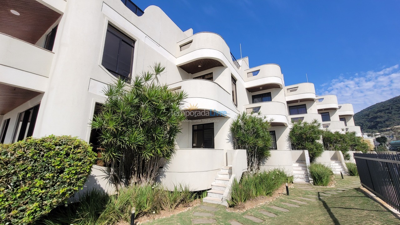 Apartment for vacation rental in Bombinhas (Praia de Bombas)