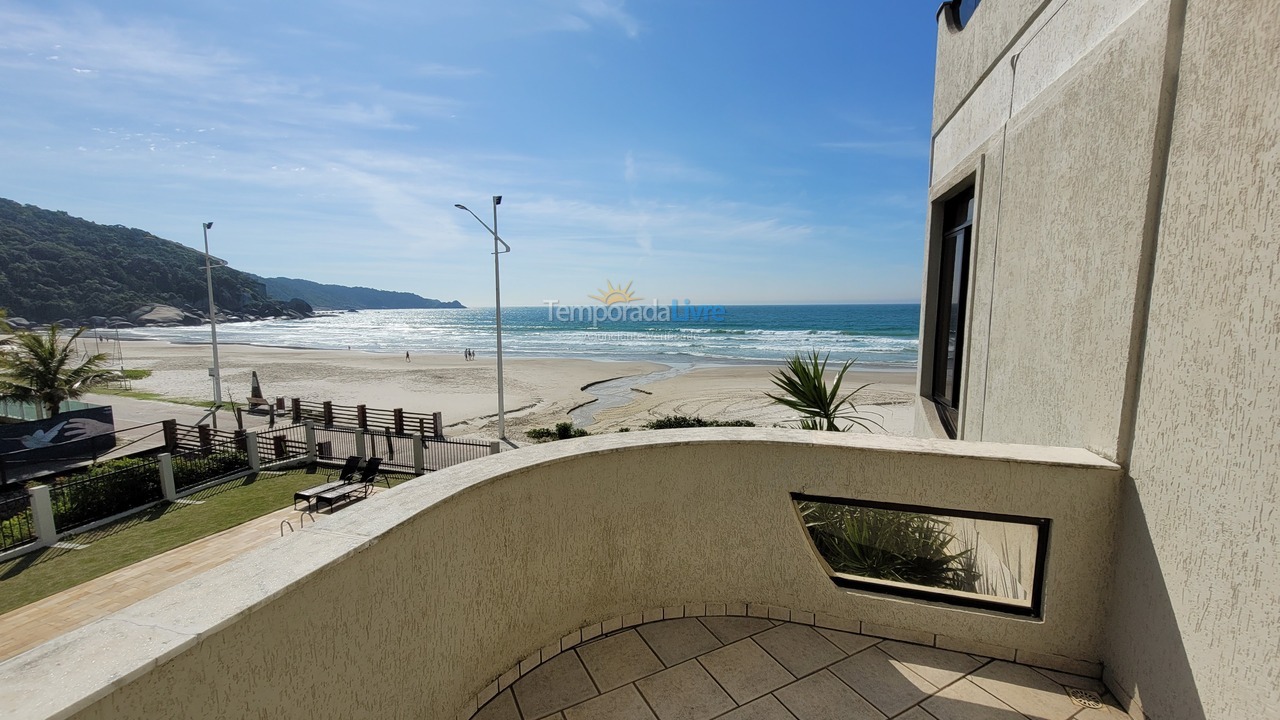 Apartment for vacation rental in Bombinhas (Praia de Bombas)