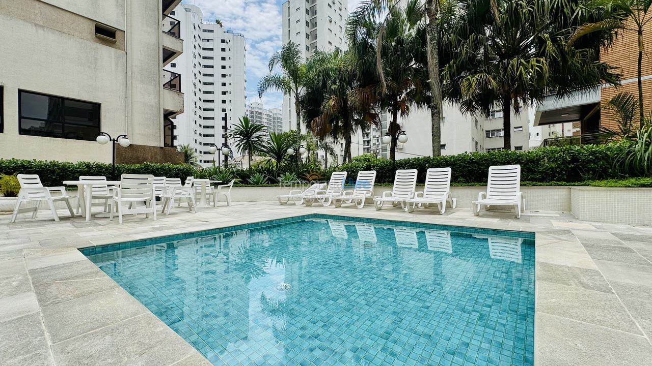 Apartamento para aluguel de temporada em Guarujá (Pitangueiras)