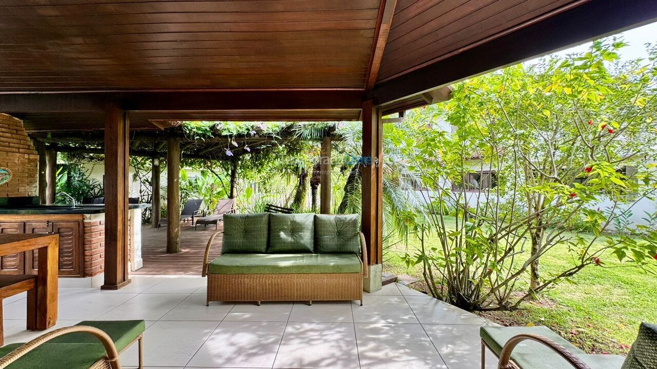 Casa para aluguel de temporada em São Sebastião (Praia da Baleia)