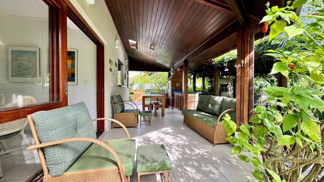 Casa para aluguel de temporada em São Sebastião (Praia da Baleia)