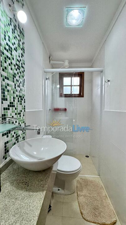 Casa para aluguel de temporada em São Sebastião (Praia da Baleia)