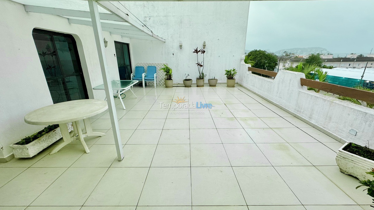 Apartamento para aluguel de temporada em Guarujá (Enseada)