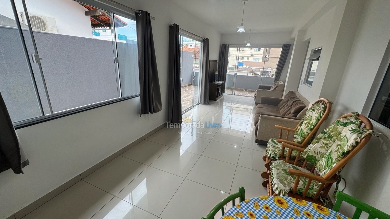 Casa para aluguel de temporada em Bombinhas (Praia de Bombinhas)