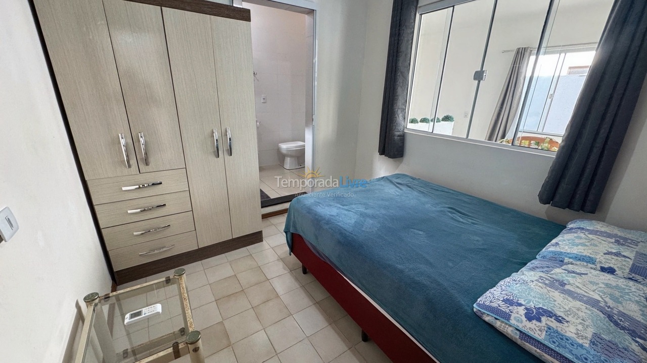 Casa para aluguel de temporada em Bombinhas (Praia de Bombinhas)