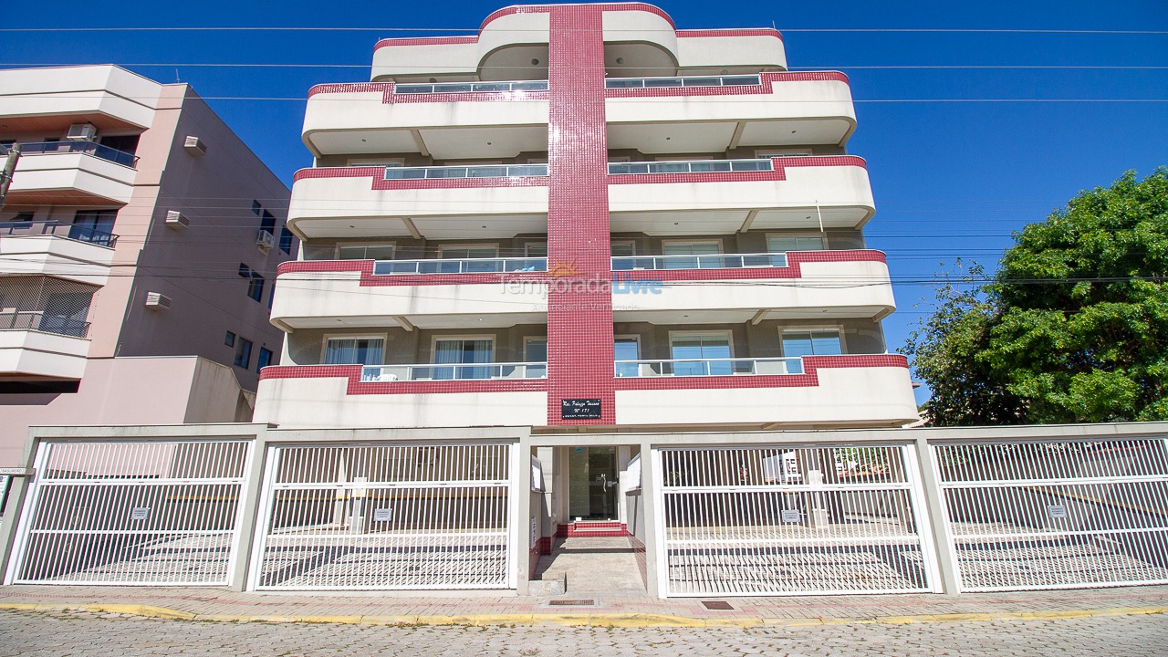 Apartamento para alquiler de vacaciones em Bombinhas (Praia de Bombas)