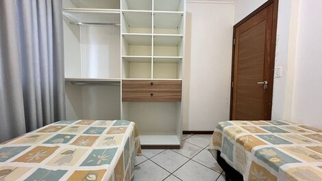 Apartment with excellent sea view for Praia de Bombas - SC