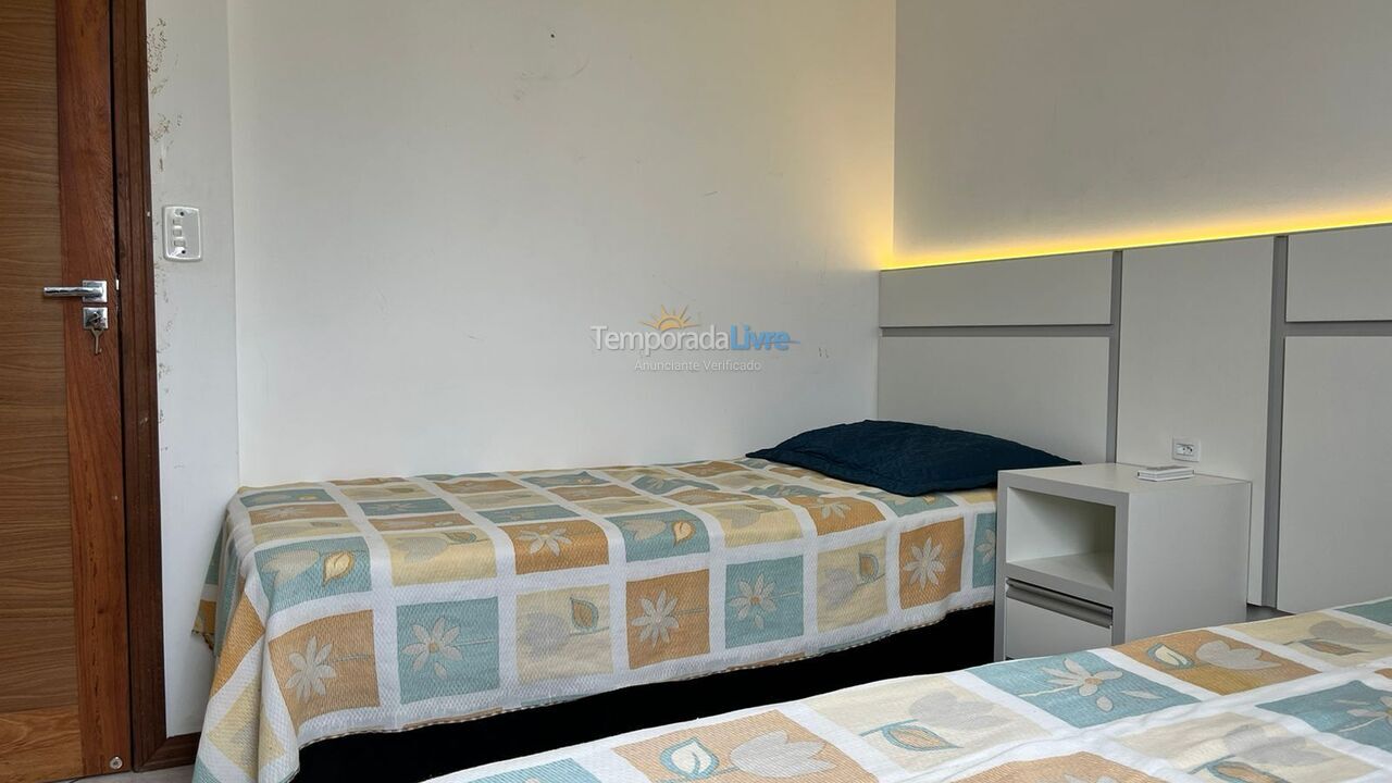 Apartment for vacation rental in Bombinhas (Praia de Bombas)