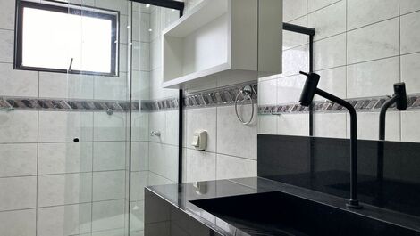 Apartment with excellent sea view for Praia de Bombas - SC