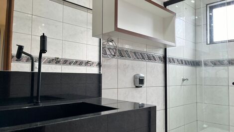 Apartment with excellent sea view for Praia de Bombas - SC