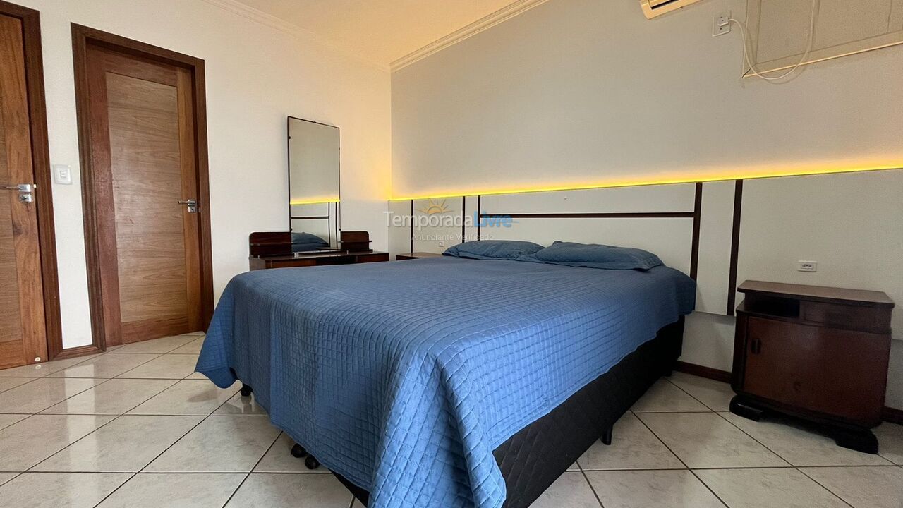 Apartment for vacation rental in Bombinhas (Praia de Bombas)