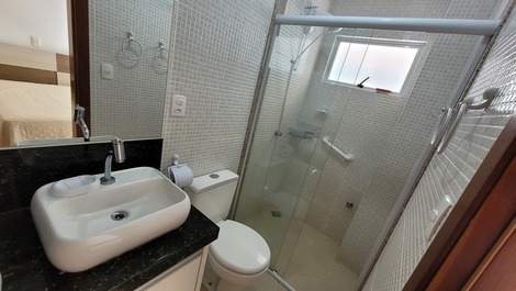 Apartamento en Bombinas Para la temporada con zona de juegos y piscina