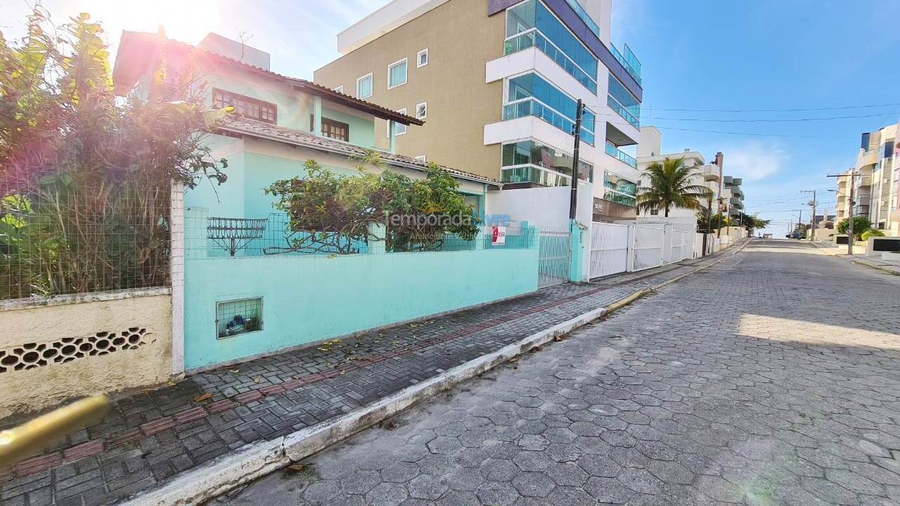 House for vacation rental in Bombinhas (Praia de Bombas)