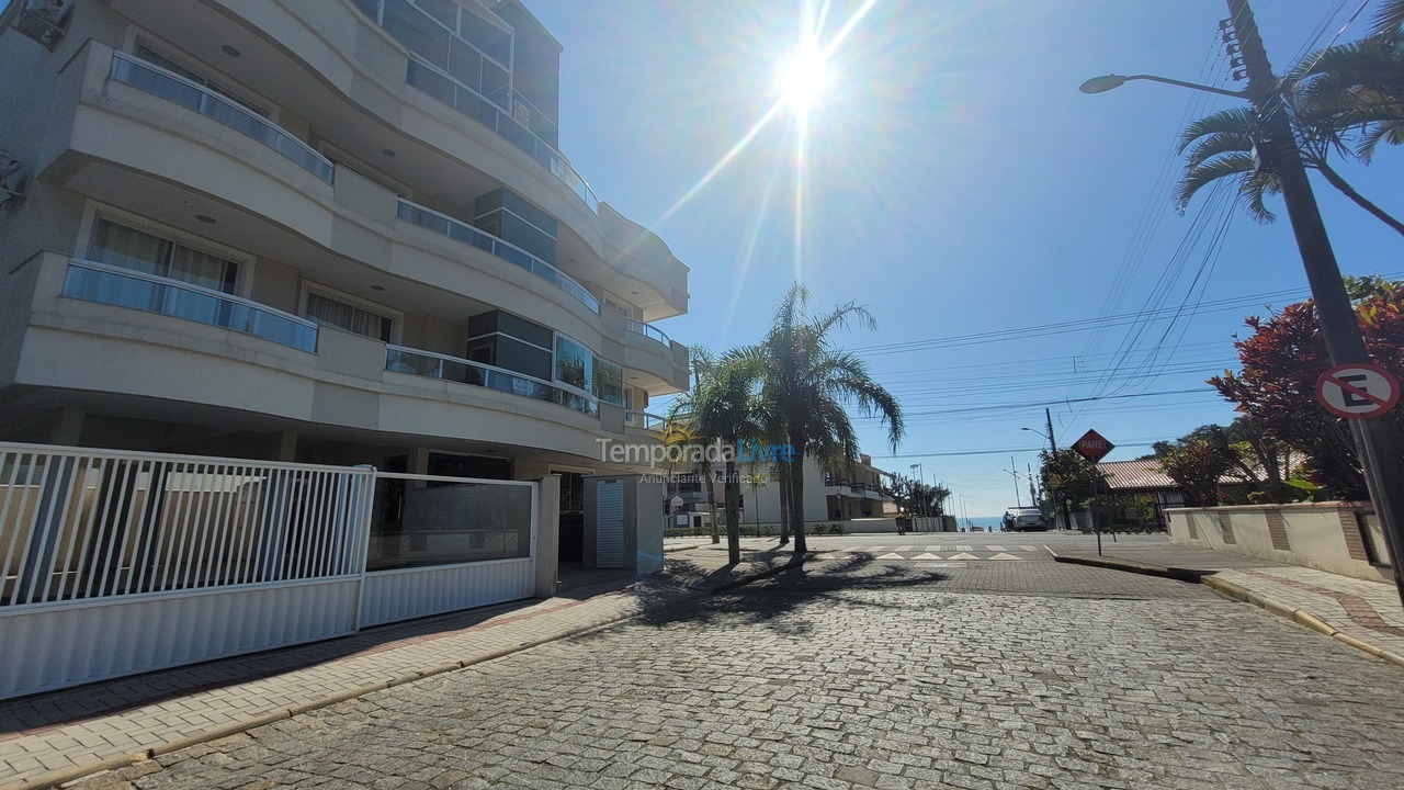 Apartamento para aluguel de temporada em Bombinhas (Praia de Bombas)