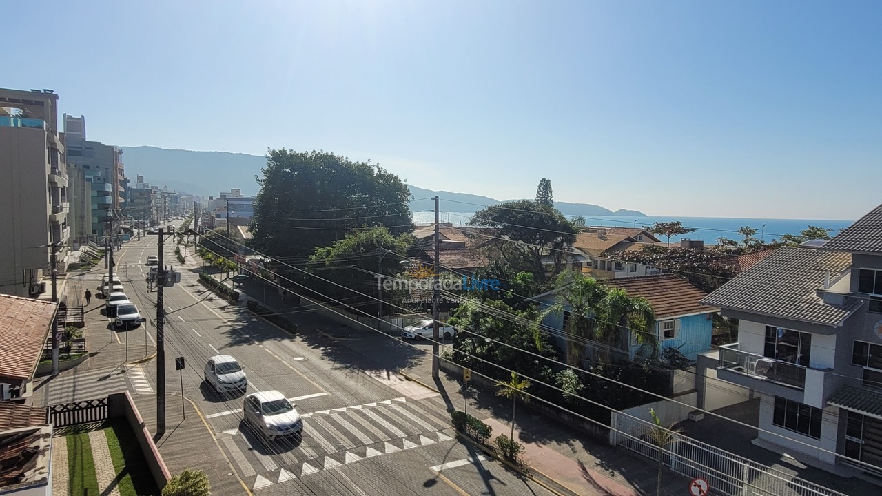 Apartamento para aluguel de temporada em Bombinhas (Praia de Bombas)