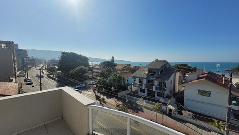 Linda cobertura com vista para o mar de Bombas para 6 pessoas