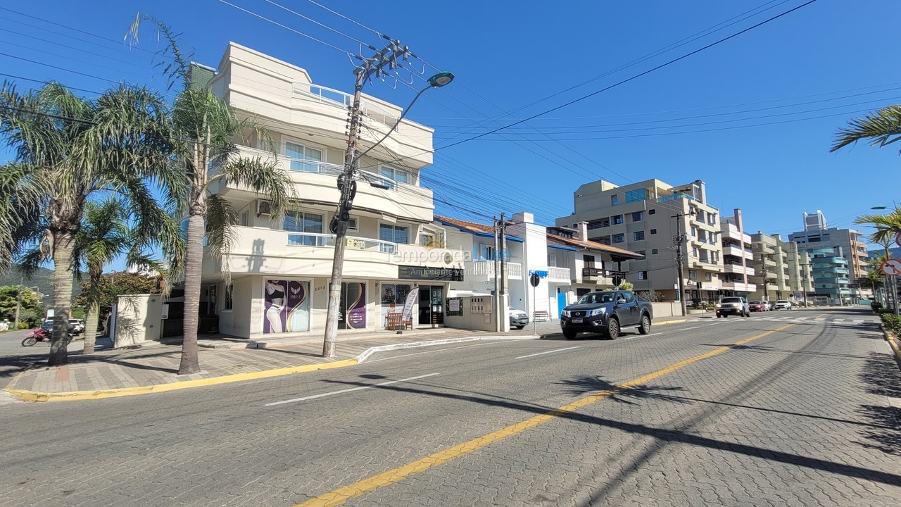 Apartamento para aluguel de temporada em Bombinhas (Praia de Bombas)