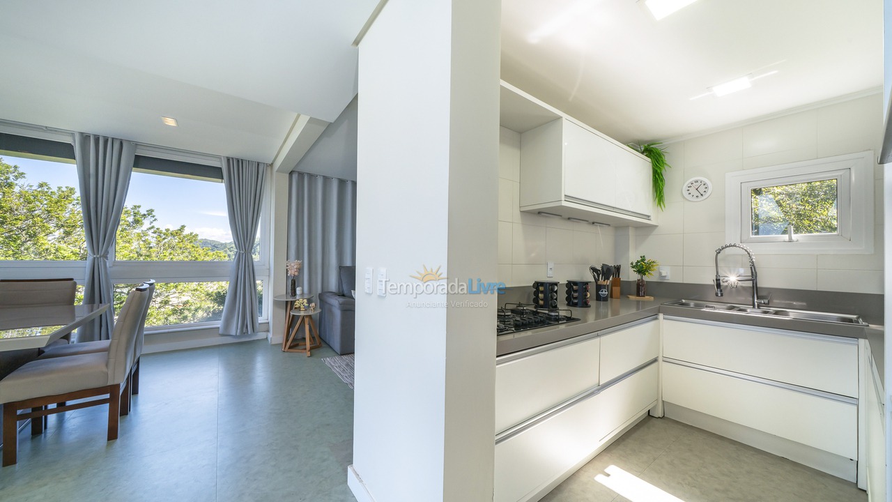 Casa para aluguel de temporada em Bombinhas (Praia de Zimbros)