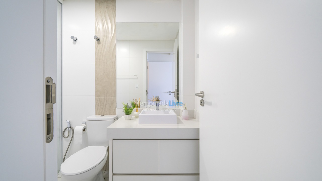 Casa para aluguel de temporada em Bombinhas (Praia de Zimbros)