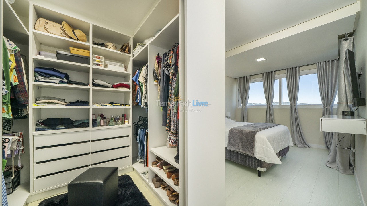 Casa para aluguel de temporada em Bombinhas (Praia de Zimbros)