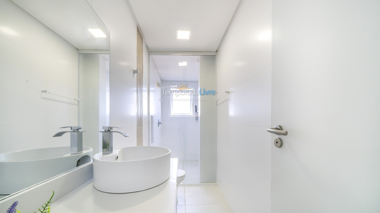 Casa para aluguel de temporada em Bombinhas (Praia de Zimbros)