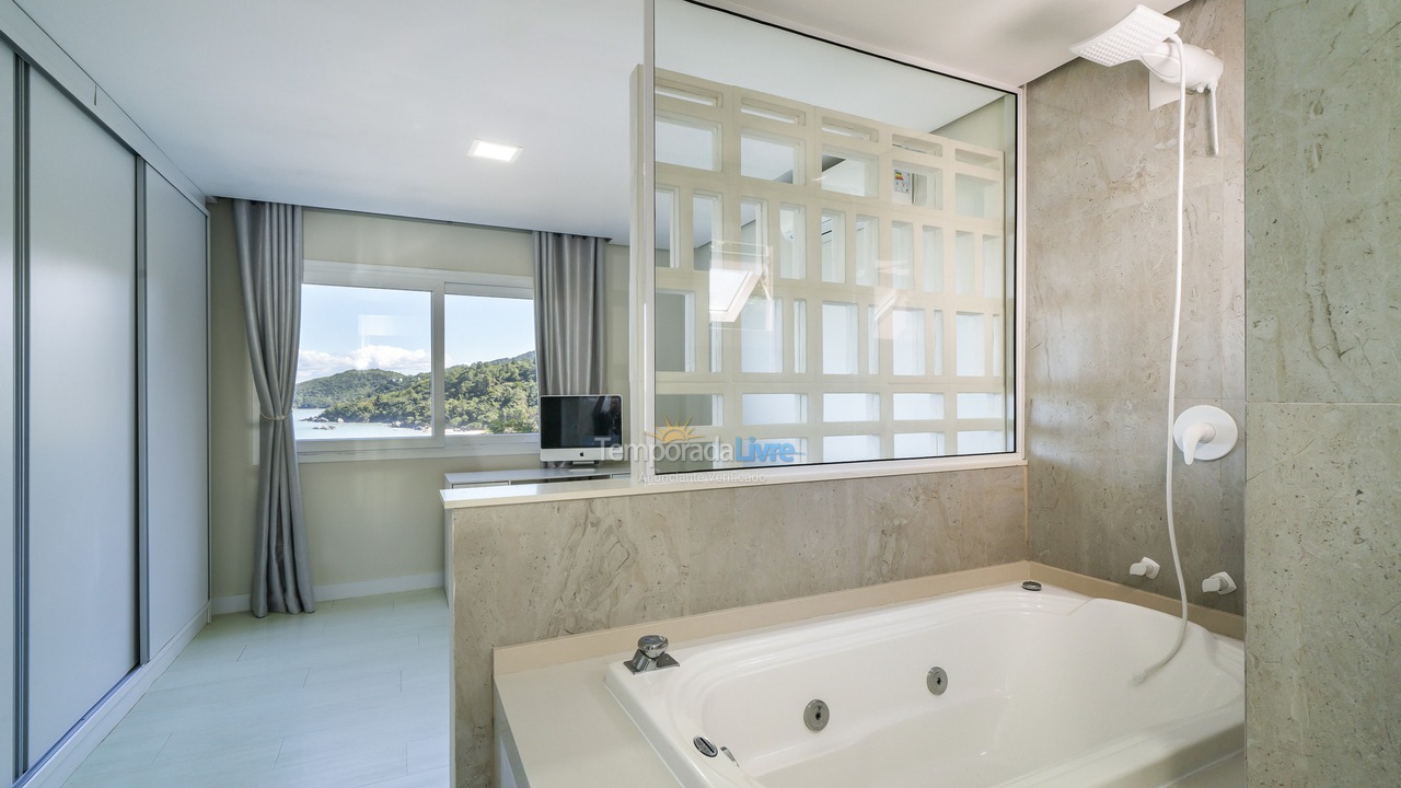 Casa para aluguel de temporada em Bombinhas (Praia de Zimbros)