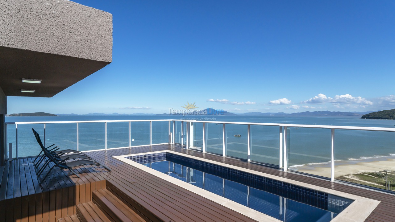 Casa para aluguel de temporada em Bombinhas (Praia de Zimbros)