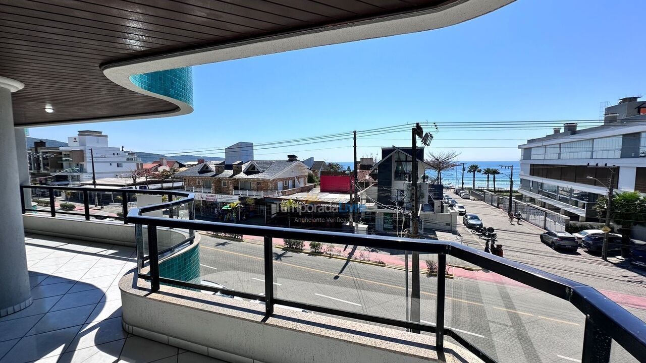 Apartment for vacation rental in Bombinhas (Praia de Bombas)