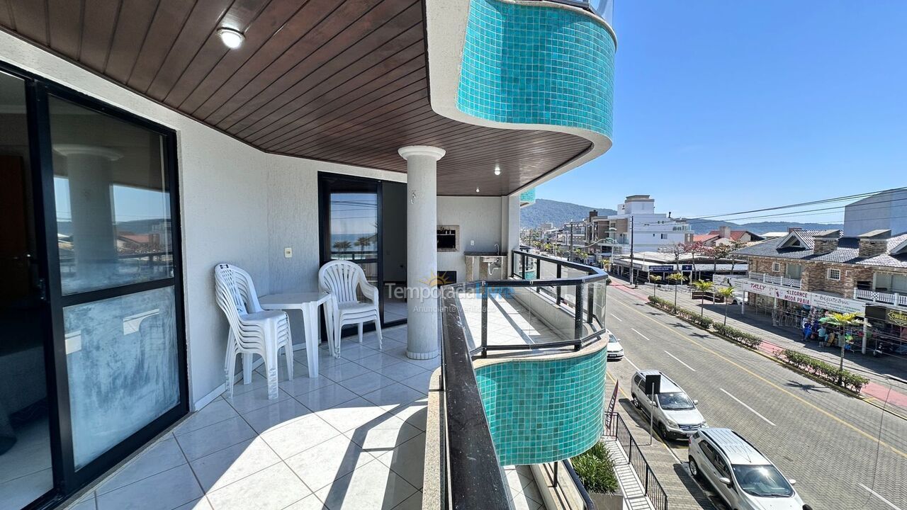 Apartment for vacation rental in Bombinhas (Praia de Bombas)