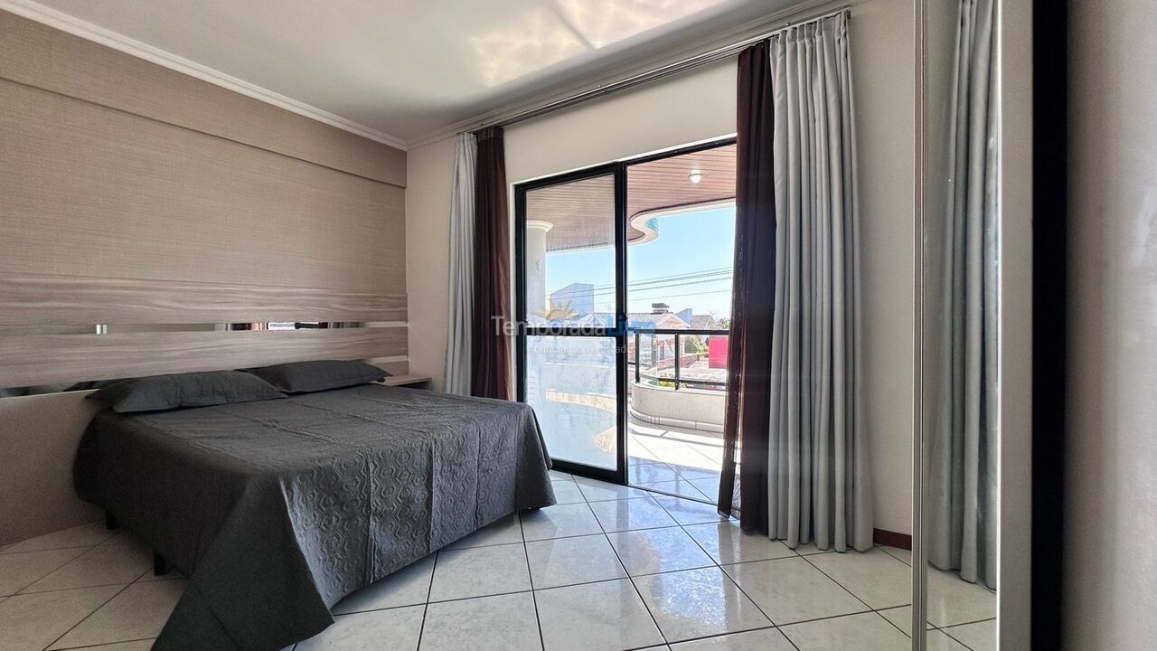 Apartment for vacation rental in Bombinhas (Praia de Bombas)