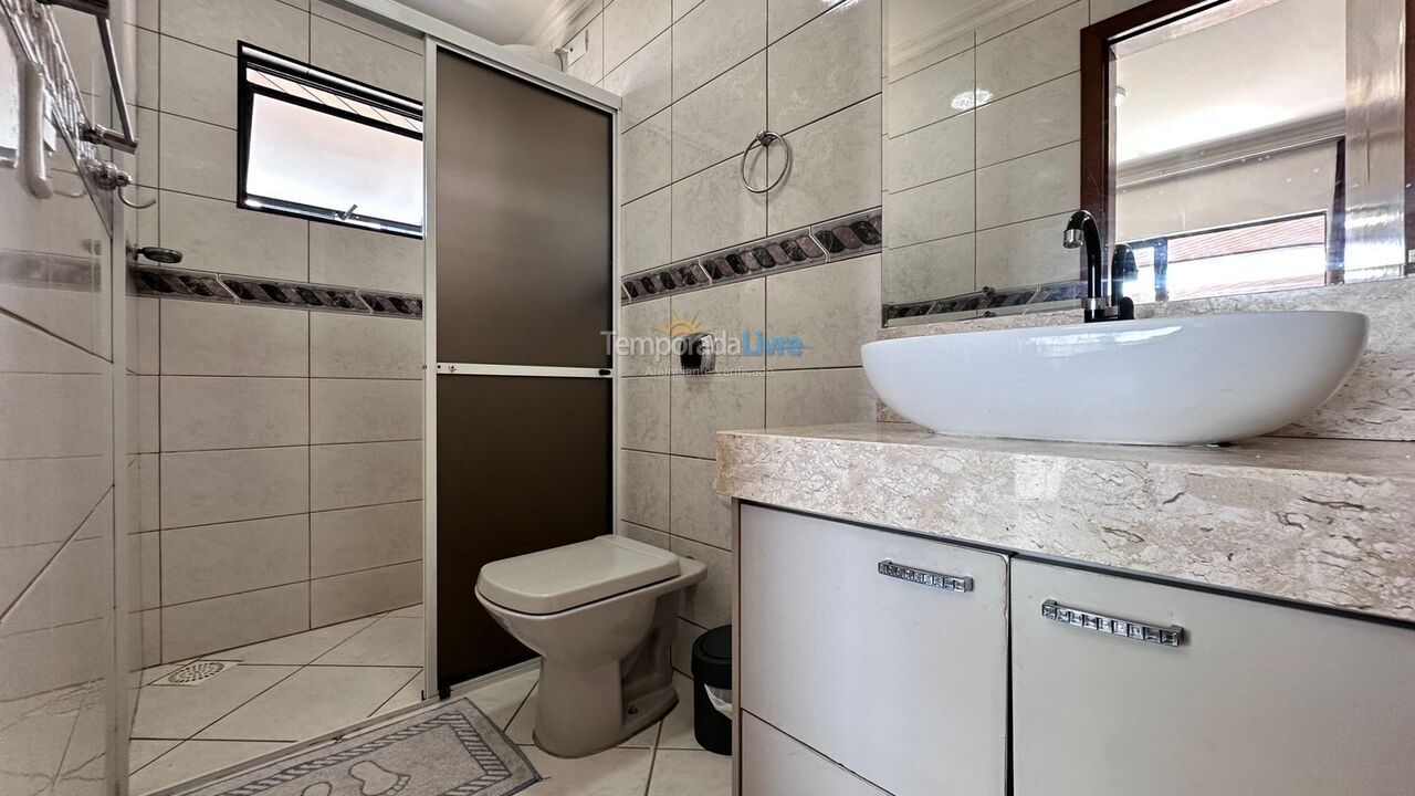 Apartment for vacation rental in Bombinhas (Praia de Bombas)