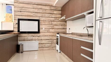 Lindo apto de 3 dormitórios para 9 pessoas em Bombas