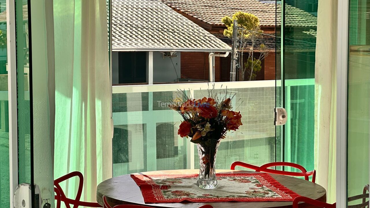 Apartamento para aluguel de temporada em Bombinhas (Praia de Bombas)