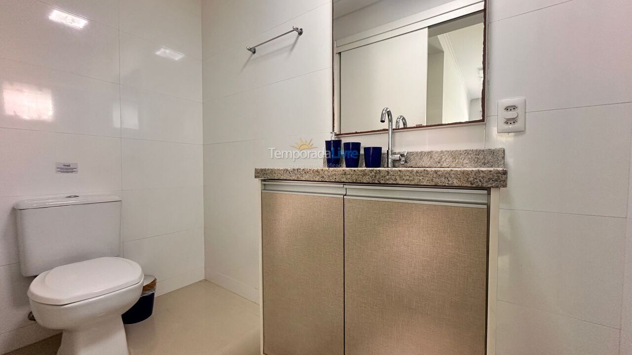 Apartamento para aluguel de temporada em Bombinhas (Praia de Bombas)