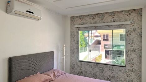 Lindo apto de 3 dormitórios para 9 pessoas em Bombas