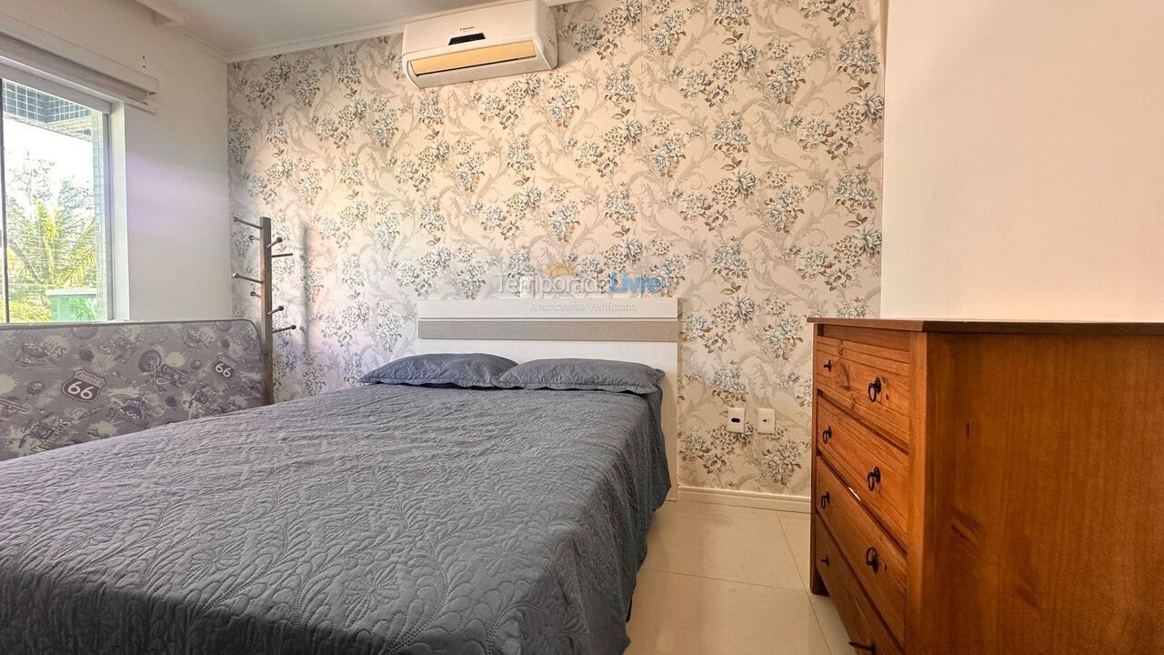 Apartamento para aluguel de temporada em Bombinhas (Praia de Bombas)