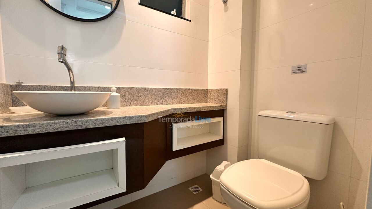 Apartamento para aluguel de temporada em Bombinhas (Praia de Bombas)